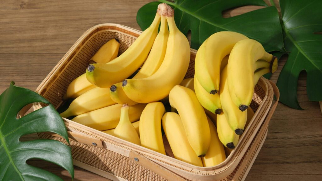 Why you should NEVER eat bananas for breakfast: the reasons will surprise you
