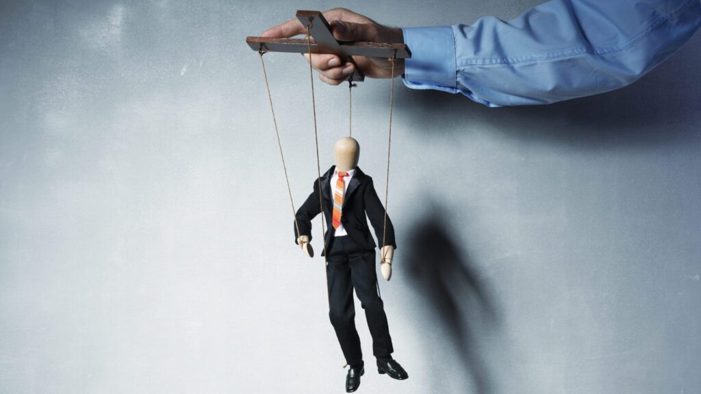 Who really controls the world: the invisible forces that pull the strings
