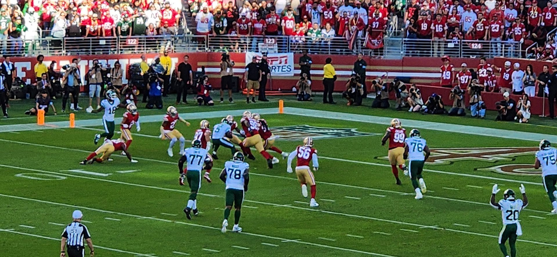 The National Football League is no longer just the preserve of Americans. Fans all over the world watch it, even live, thanks to streaming platforms.