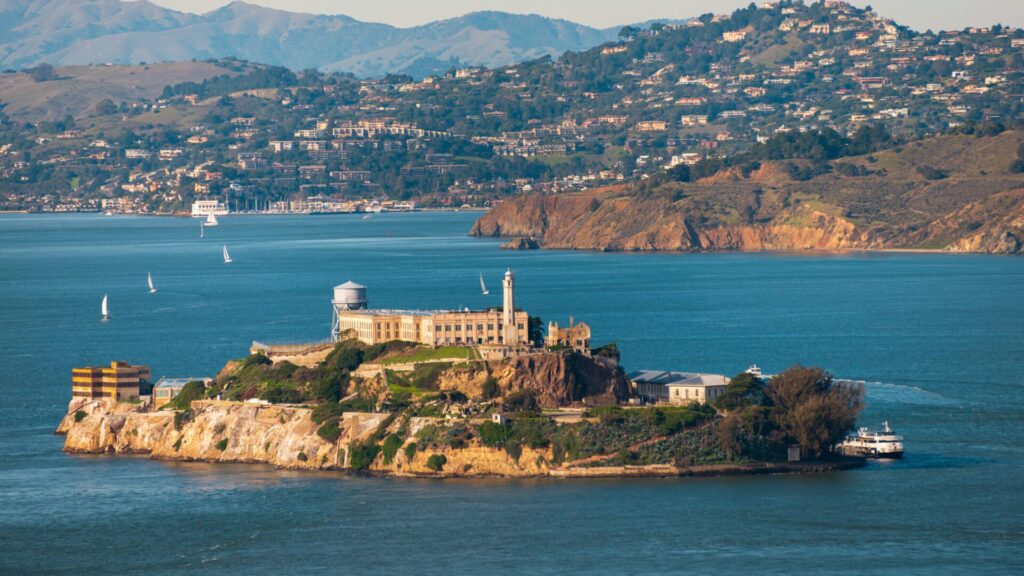 Alcatraz in a different way: the facts that make it an even scarier place
