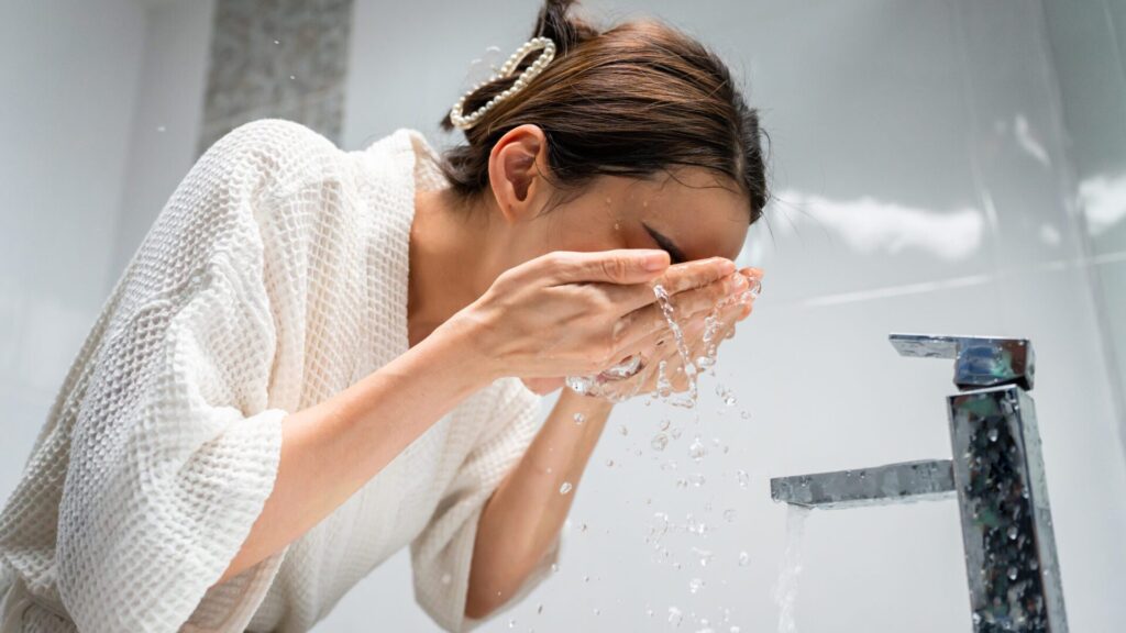 The face should be washed twice a day.