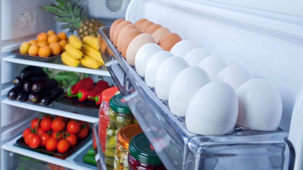 Baking with eggs from the fridge: this is how to quickly find out if they are still okay