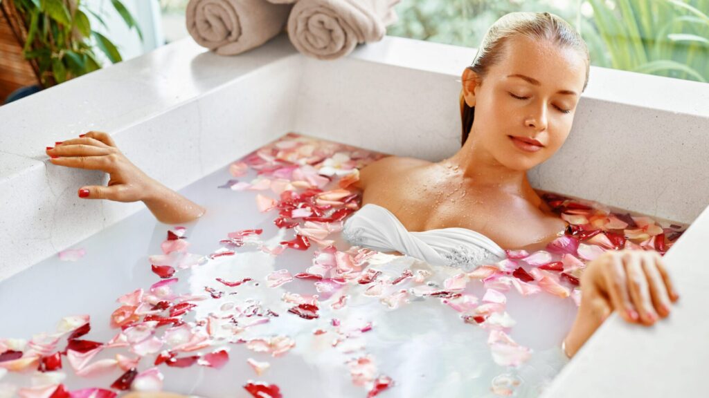 You can add these foods to your bath. They will have an effect on your skin, but also on your mental well-being