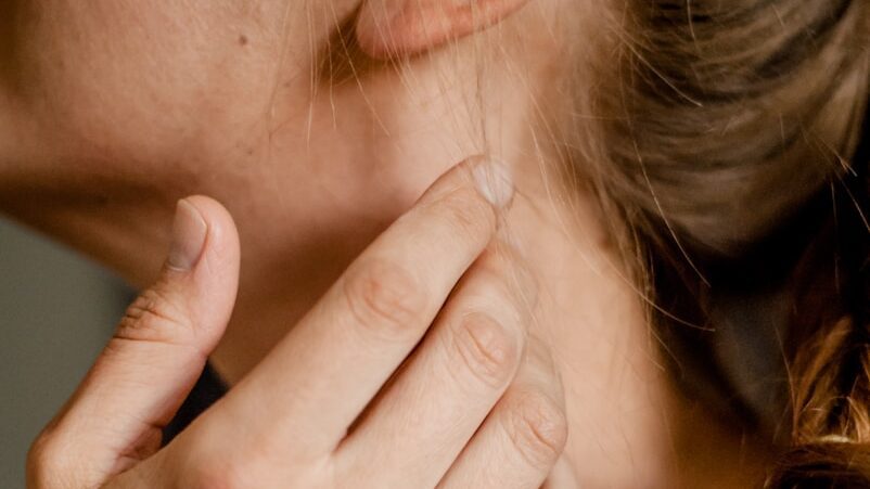 The expert explains: What helps against wrinkles on the neck